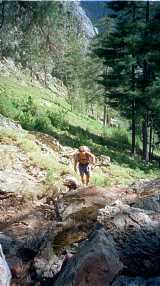 Les dernières pentes raides avant le col du Saltare Les dernières pentes raides avant le col du Saltare