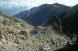 Le petit lac emprunté à la montée à droite de l'itinéraire standard
