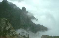 Depuis le sommet du Saltare&nbsp;: arête du Capu Tafonatu dans le mauvais temps